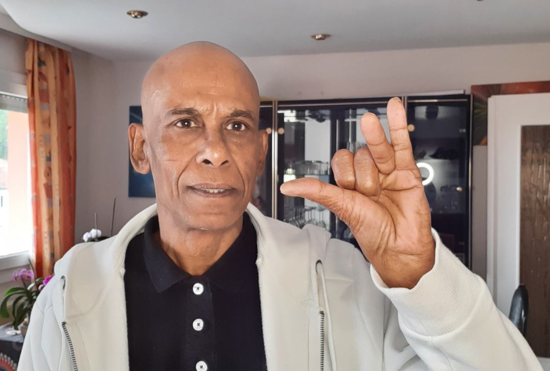 Vishnu mudra pour la respiration alternée